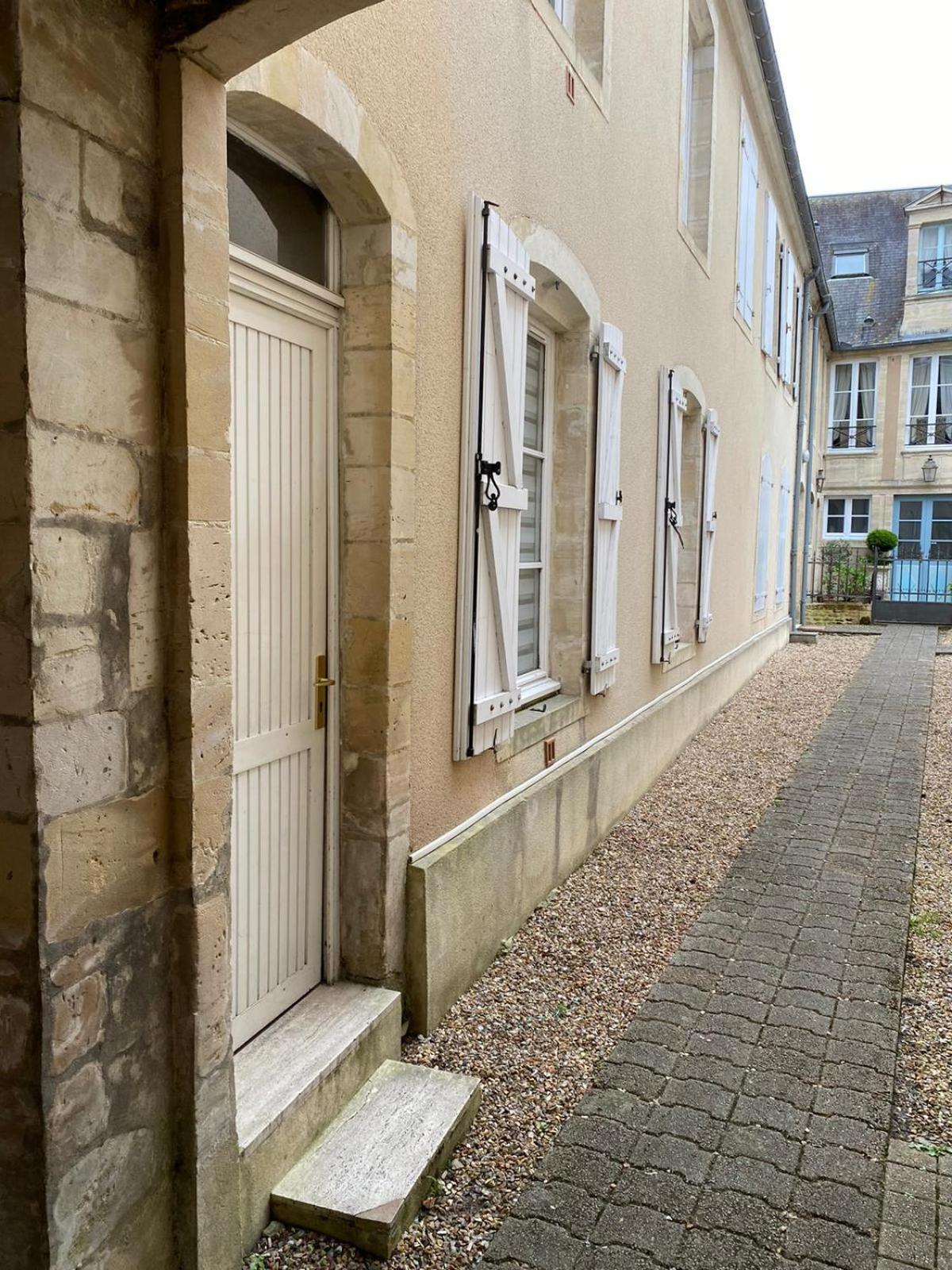 Bayeux Dday 80E Studio A Cote De La Cathedrale Apartment Exterior photo